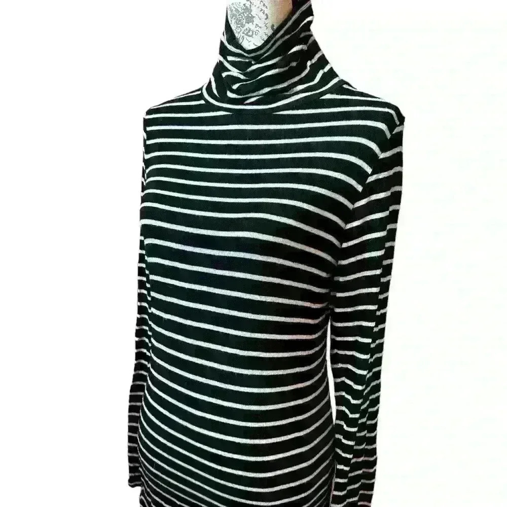 Soft Hye Park And Lune Turtleneck Sweater View 2
